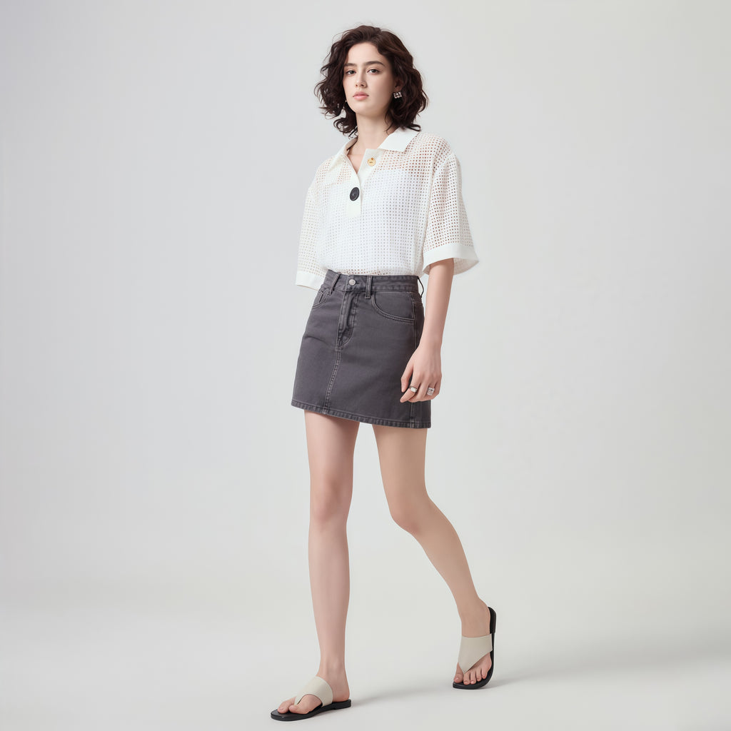 High-Waisted Gray Denim Skirt image 3