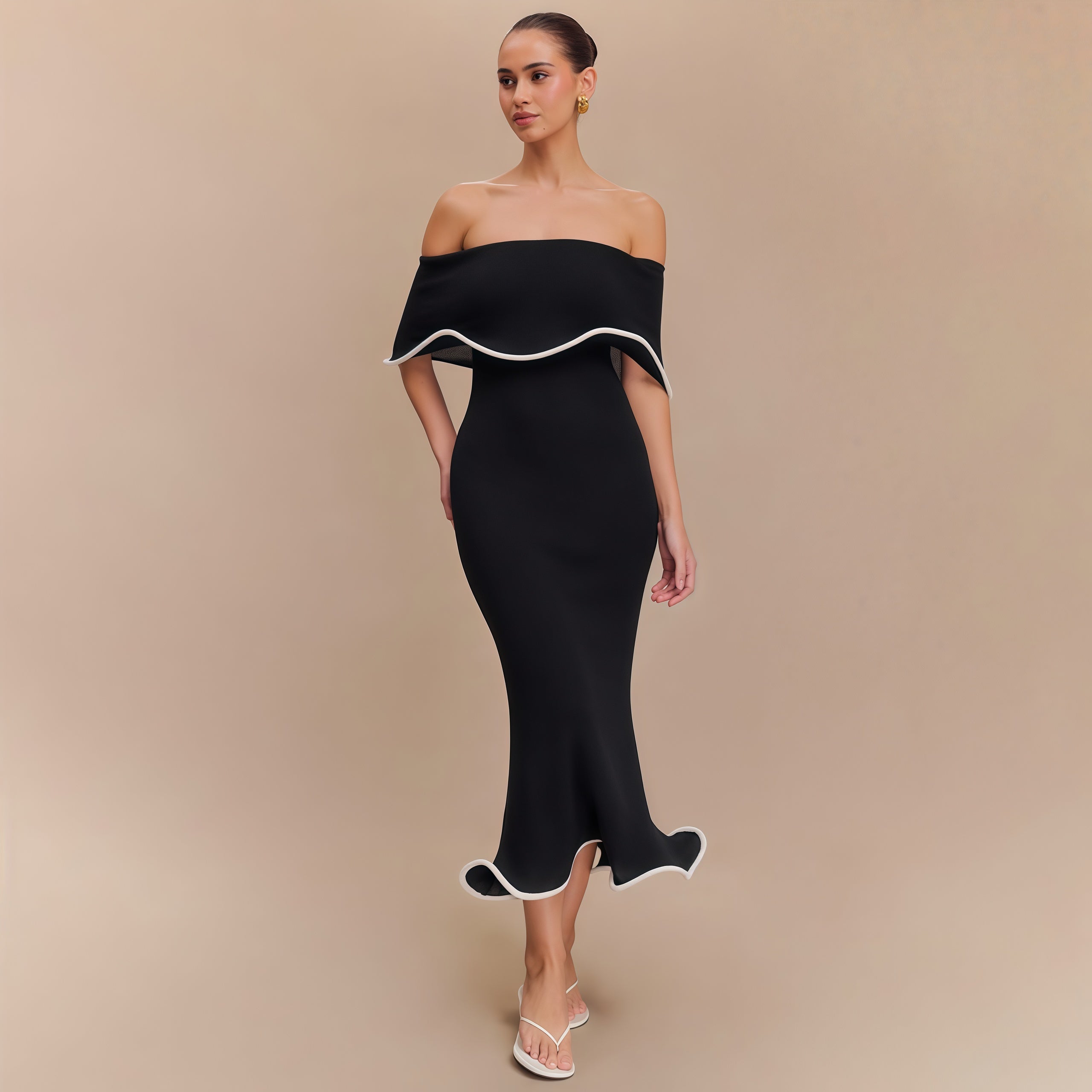 Robe midi noire à épaules dénudées