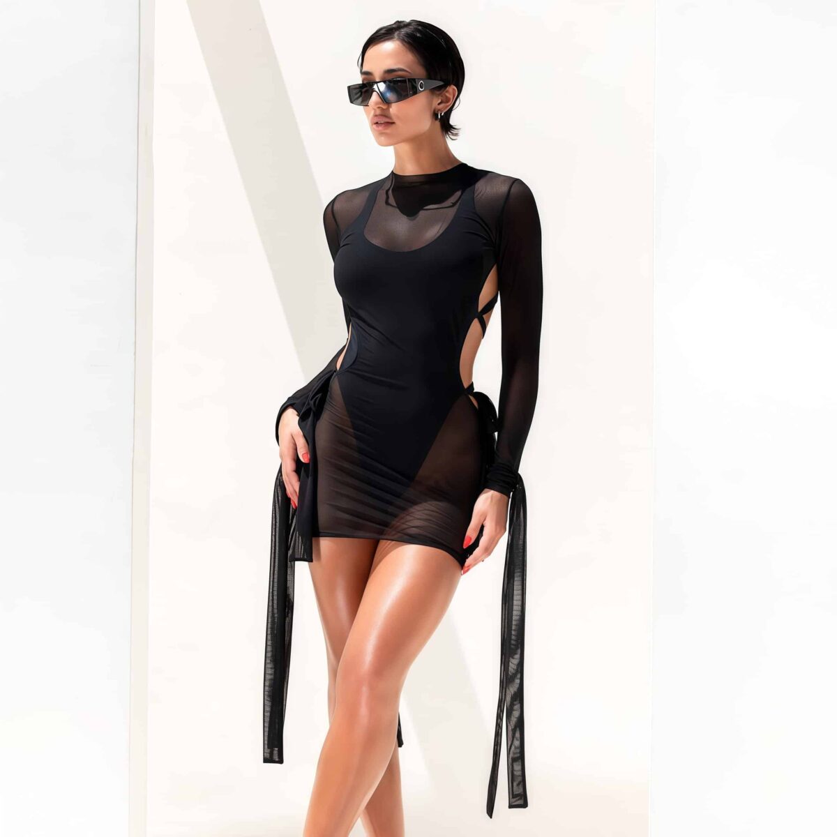 Backless mini dress - Image 4